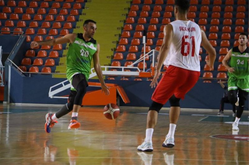 Manisalı dev adamlardan farklı galibiyet