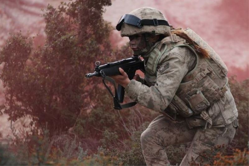 Mehmetçiğin nefesi teröristlerin ensesinde!