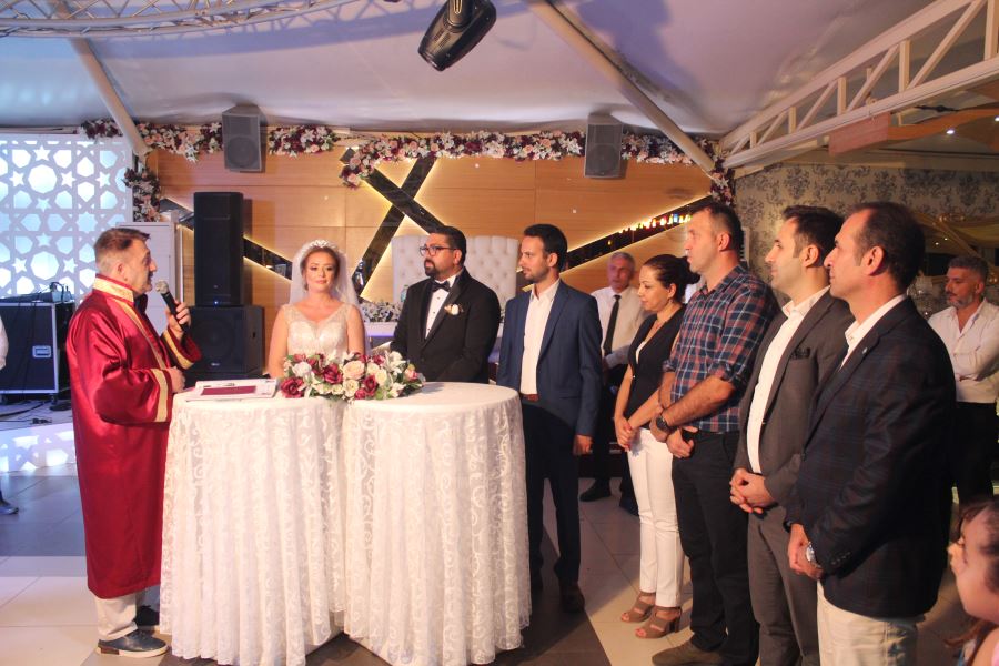 Üre ve Gül ailesinin mutlu günü