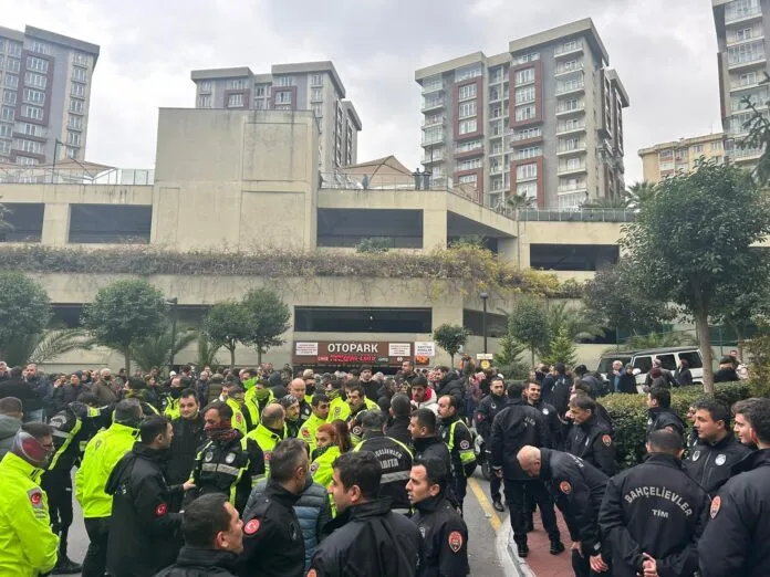 ‘Ağaoğlu Katlı Otoparkı’nın mülkiyeti Bahçelievler Belediyesi’ne ait’