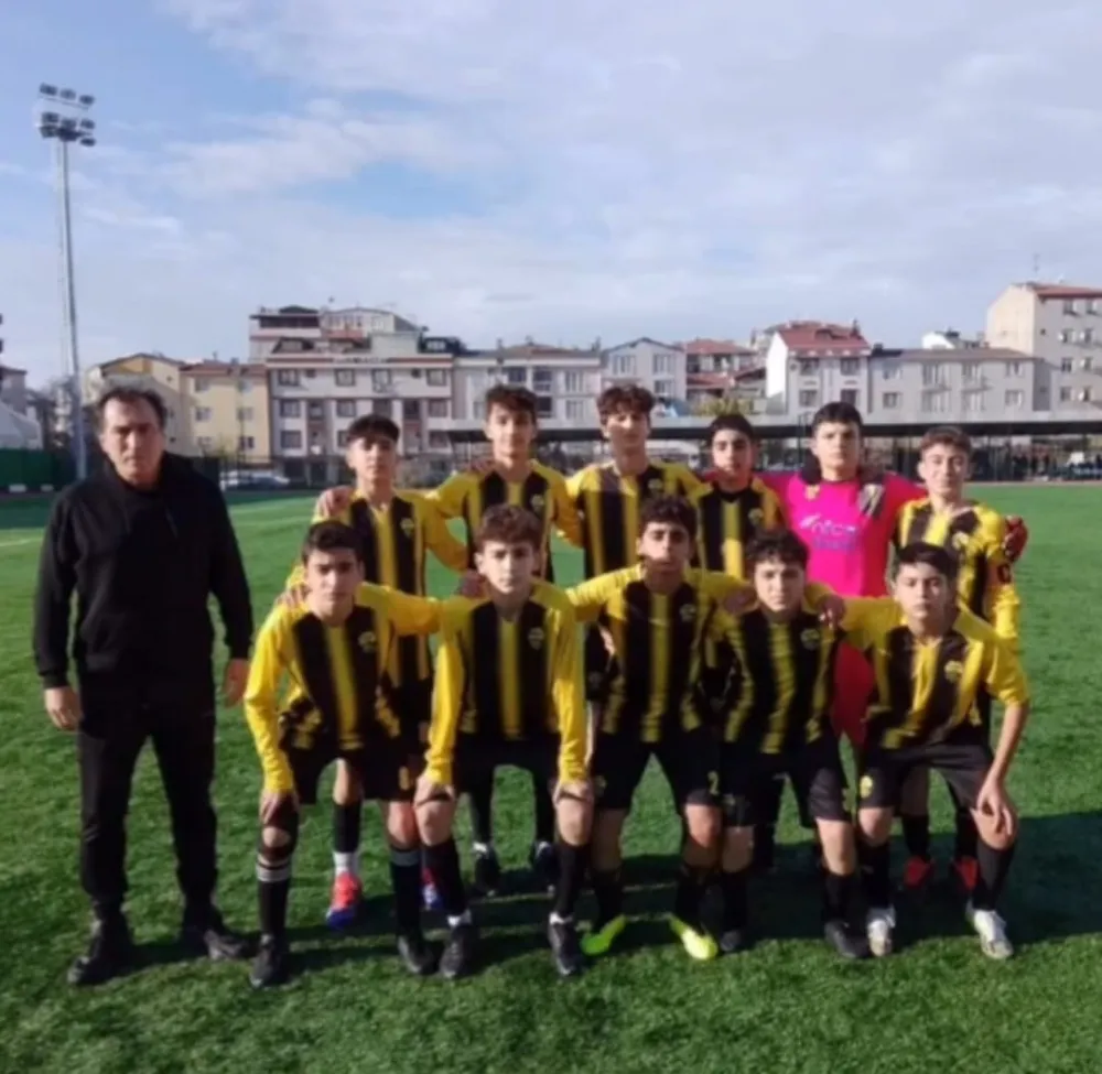 Yenibosnaspor U14 namağlup şampiyon