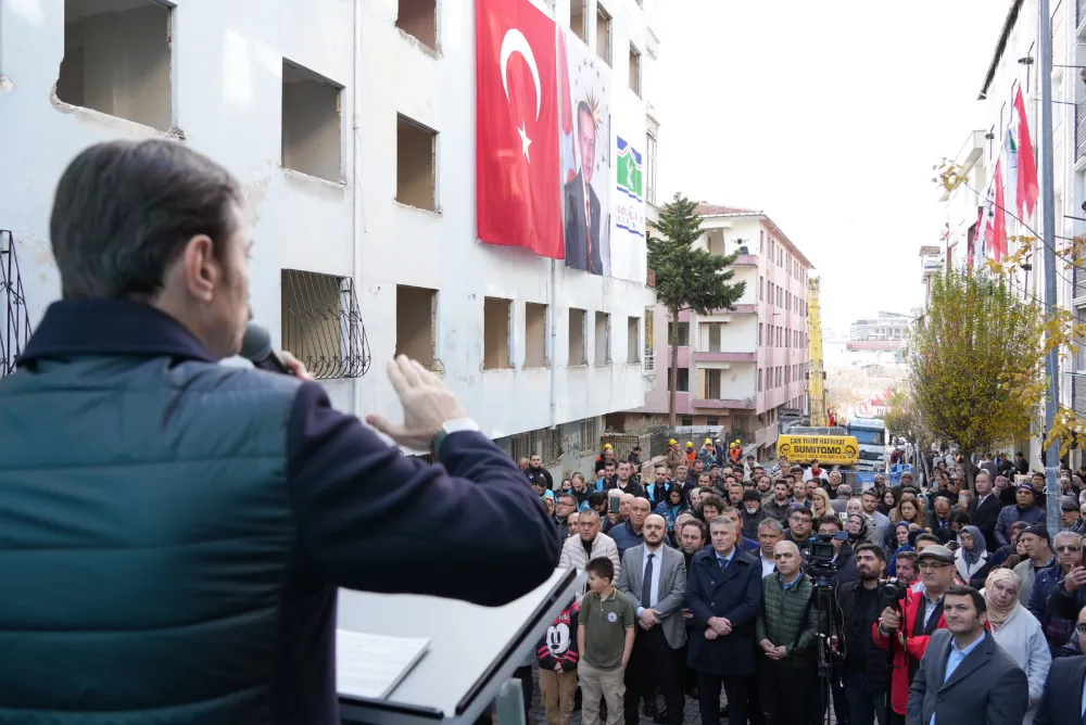 Akın Sitesi’nde yıkım başladı