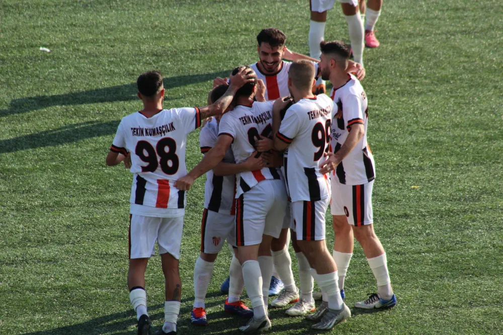 Bahçelievler Futbol Atletik oynadığı futbolla takdir topladı