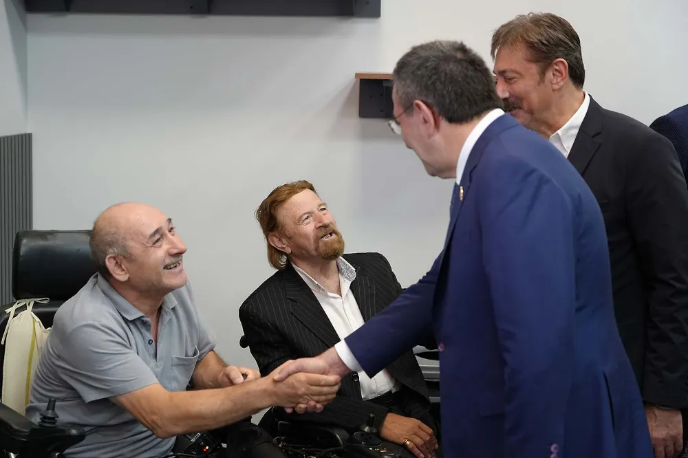 YILMAZ’DAN GÜÇLÜ MESAJ: “86 MİLYON HEP BERABERİZ”